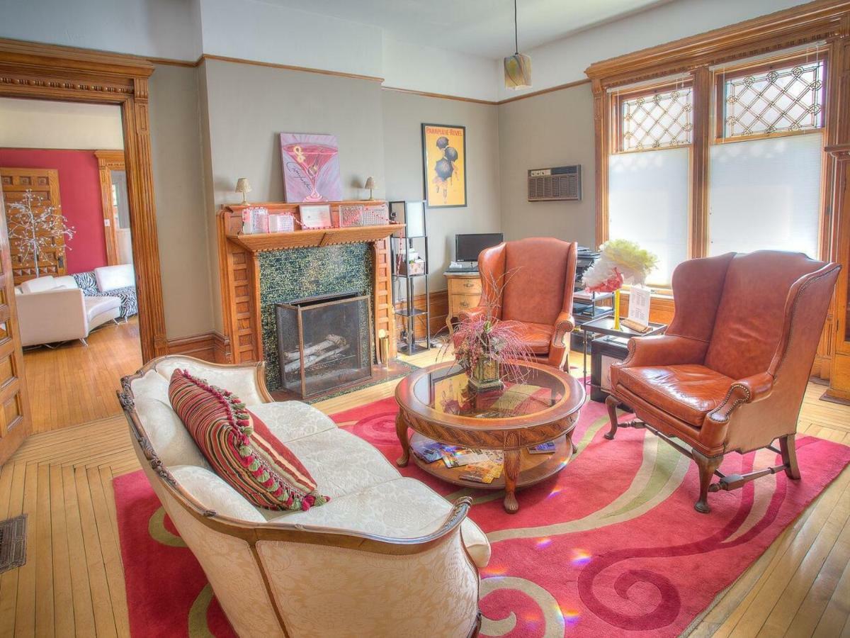 M&M Victorian Bed And Breakfast Marinette 외부 사진