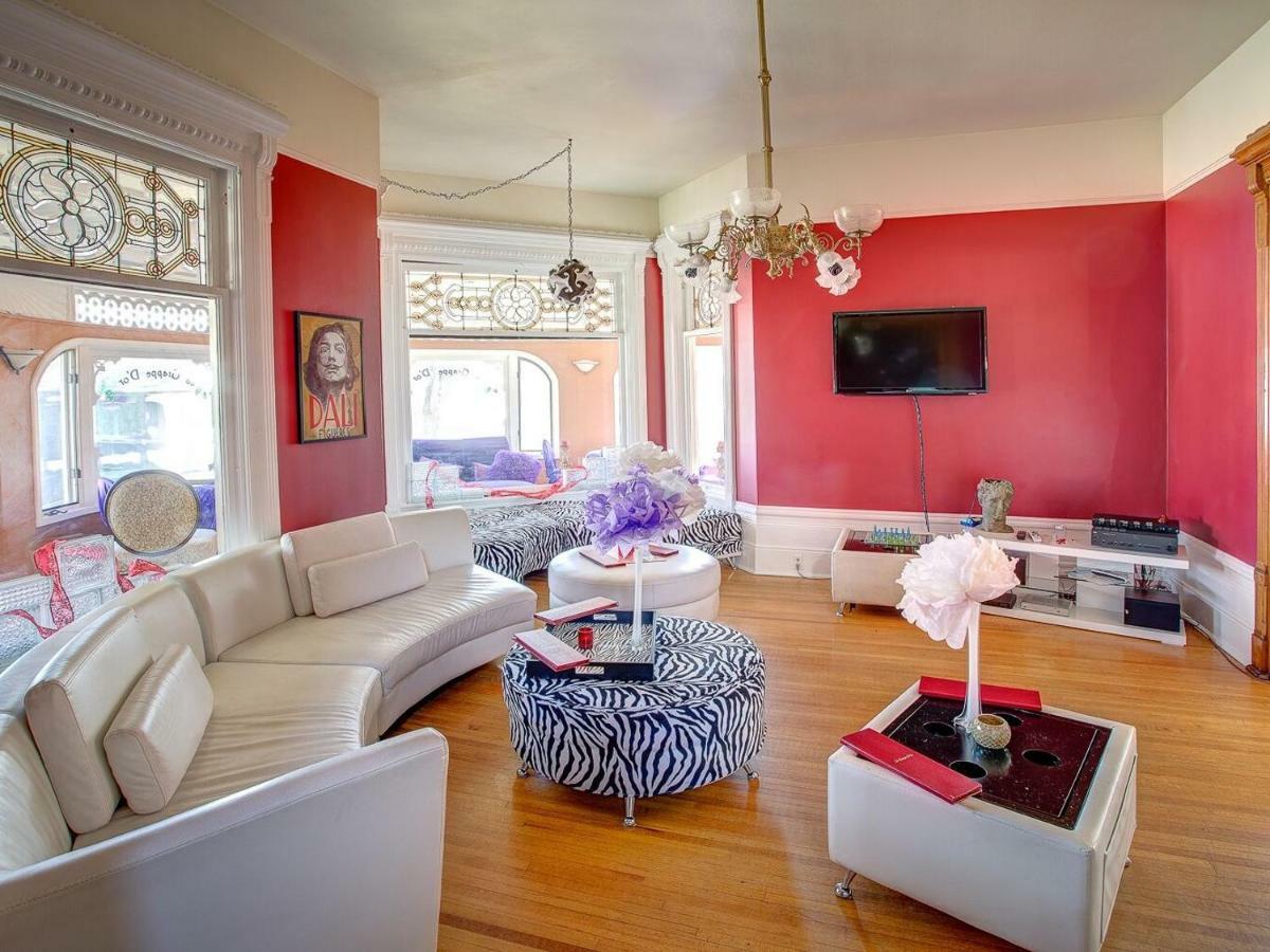 M&M Victorian Bed And Breakfast Marinette 외부 사진